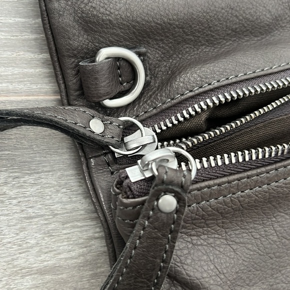 Liebeskind Gray Clutch Stylish Wristlet Design - Picture 4 of 8